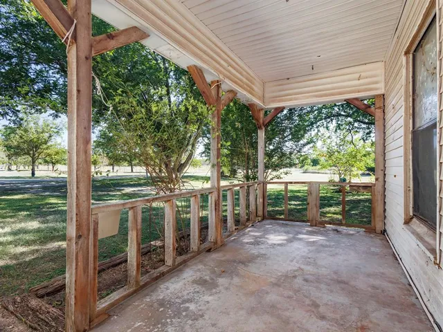 $150,000 | 203 Avenue East, Blanket, TX 76432
