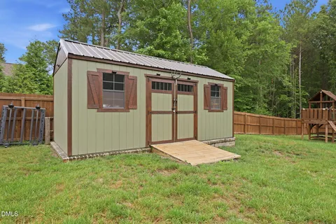 $1,000,000 | 1537 Sweetwater Lane, Raleigh, NC 27610