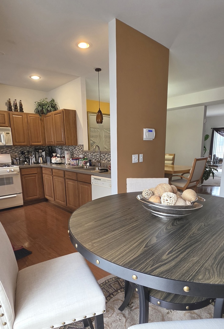 145 Enclave Circle, Unit D Bolingbrook, IL 60440 - Photo 11 of 33