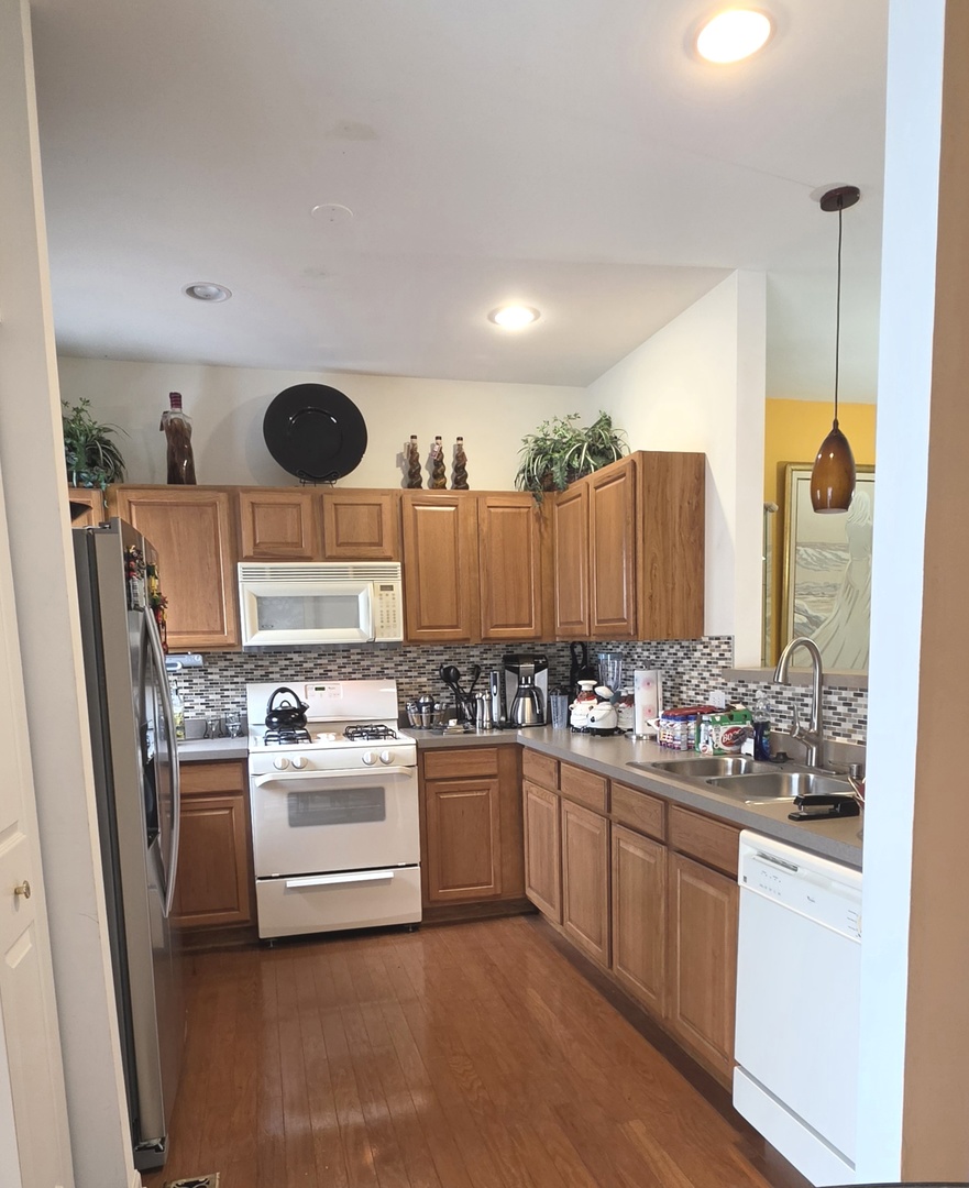 145 Enclave Circle, Unit D Bolingbrook, IL 60440 - Photo 12 of 33