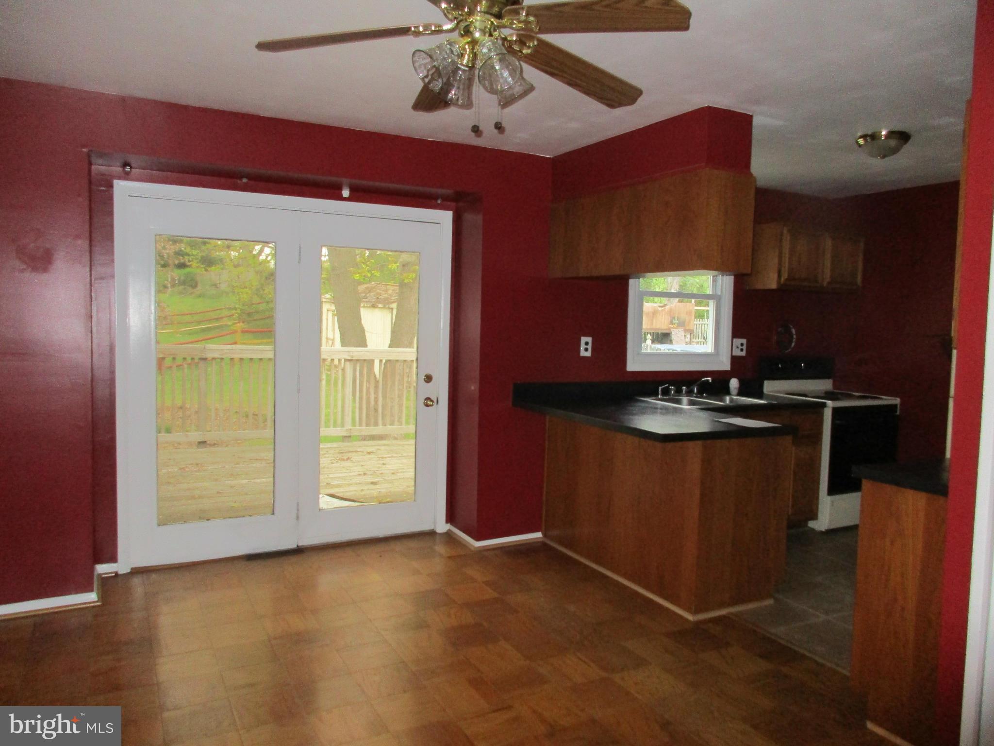 302 Garnett Road Joppa, MD 21085 - Photo 5 of 26 Kitchen