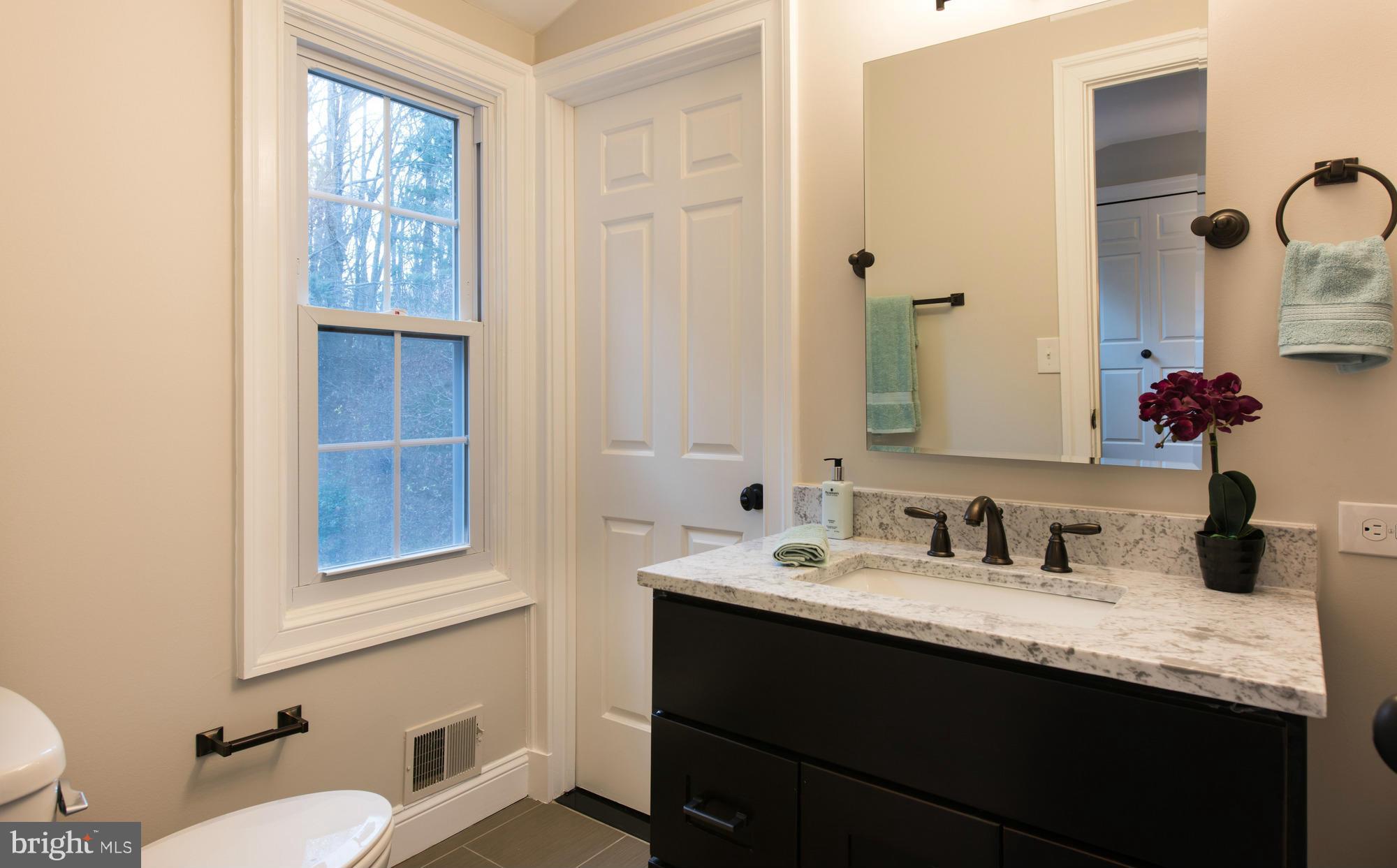 8809 Belmart Road Potomac, MD 20854 - Photo 22 of 30 Bath