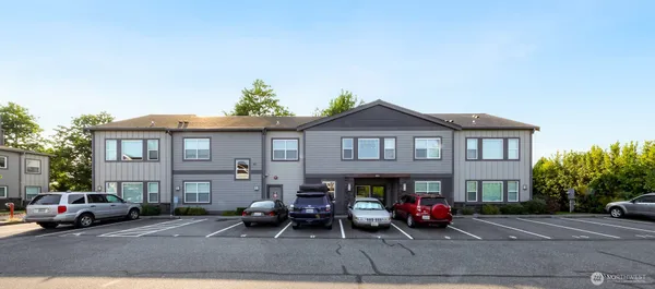 $218,500 | 8872 Depot Road, Unit 203, Lynden, WA 98264