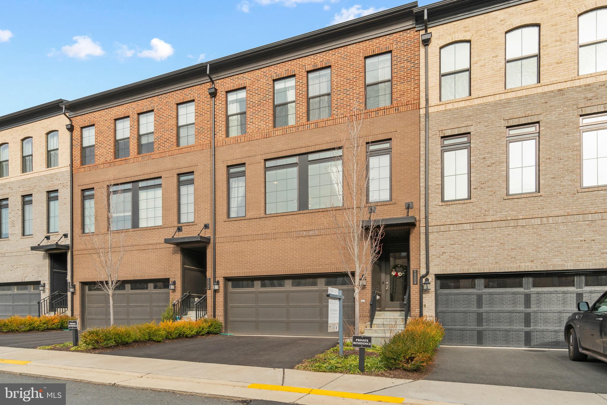 42308 Porter Ridge Terrace Ashburn, VA 20148 - Photo 1 of 45 Gallery Image 1