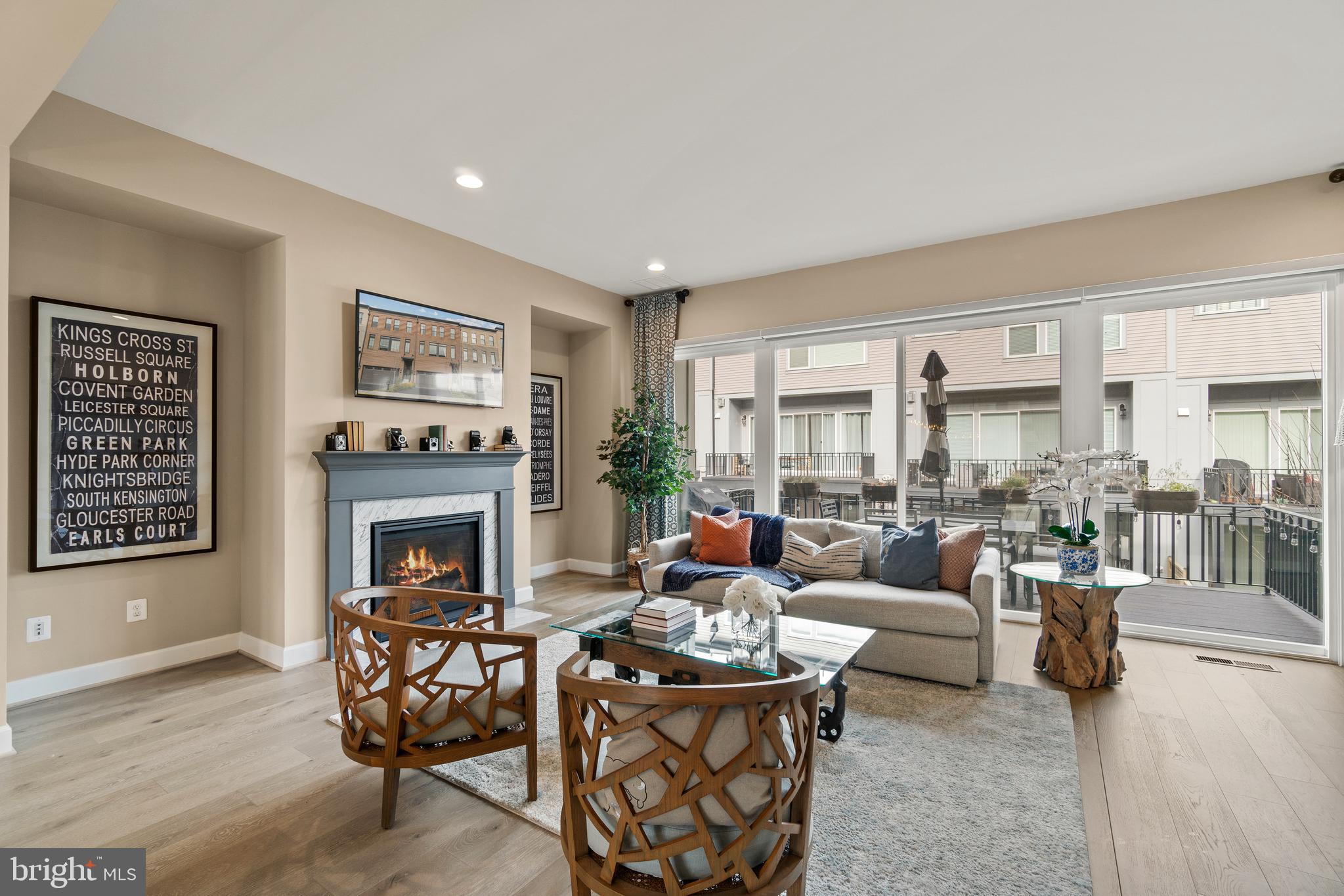 42308 Porter Ridge Terrace Ashburn, VA 20148 - Photo 13 of 45 Gallery Image 13