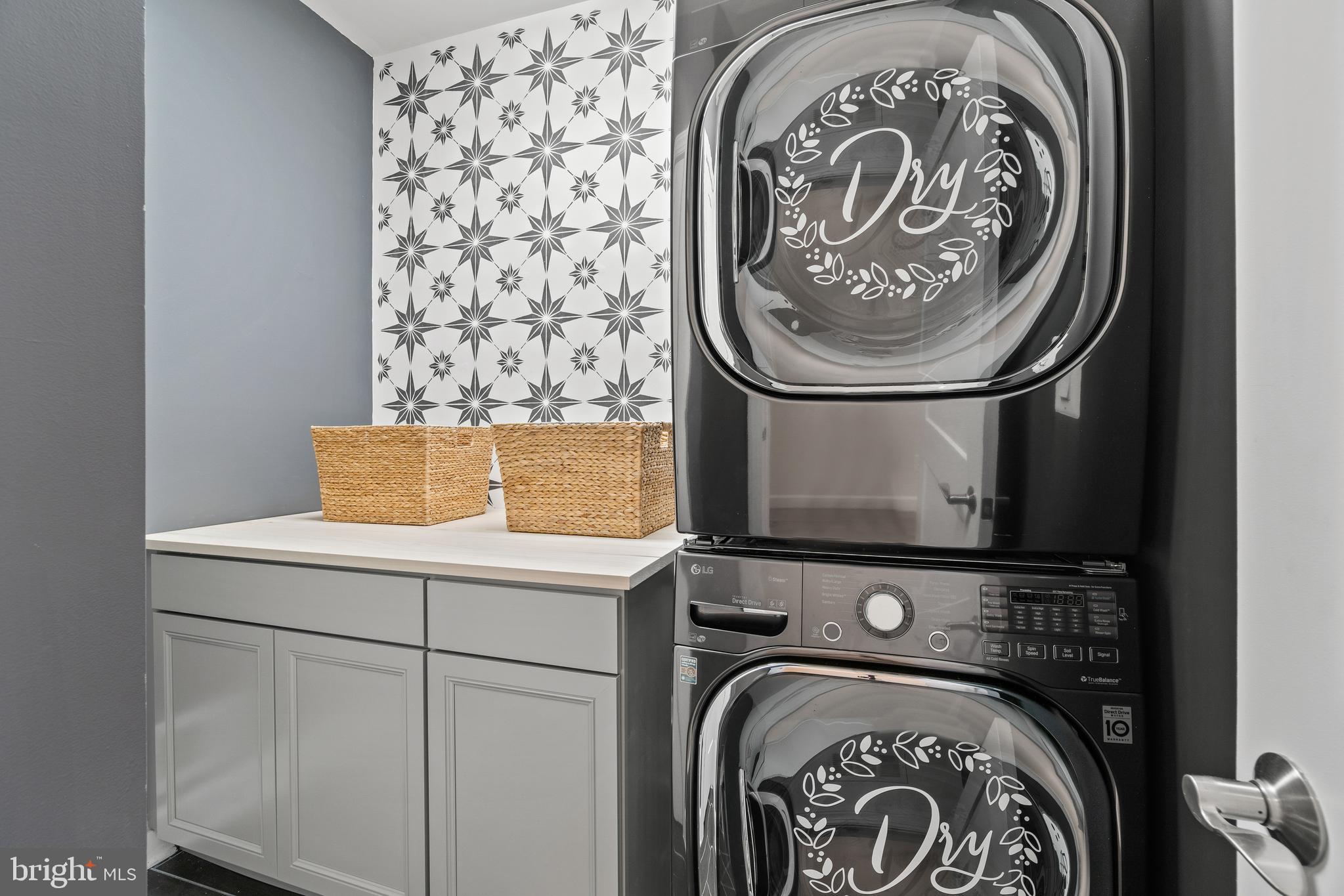 42308 Porter Ridge Terrace Ashburn, VA 20148 - Photo 27 of 45 Gallery Image 27