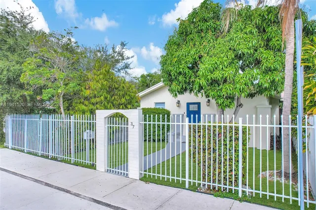 $7,400 | 37 Northwest 47th Street, Miami, FL 33127