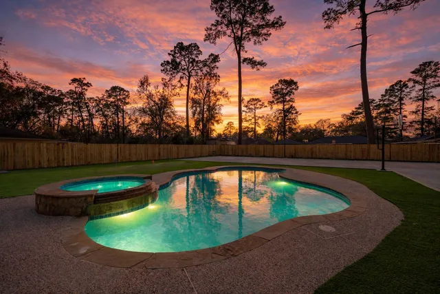 $565,000 | 25607 Spring Ridge Drive, Spring, TX 77386