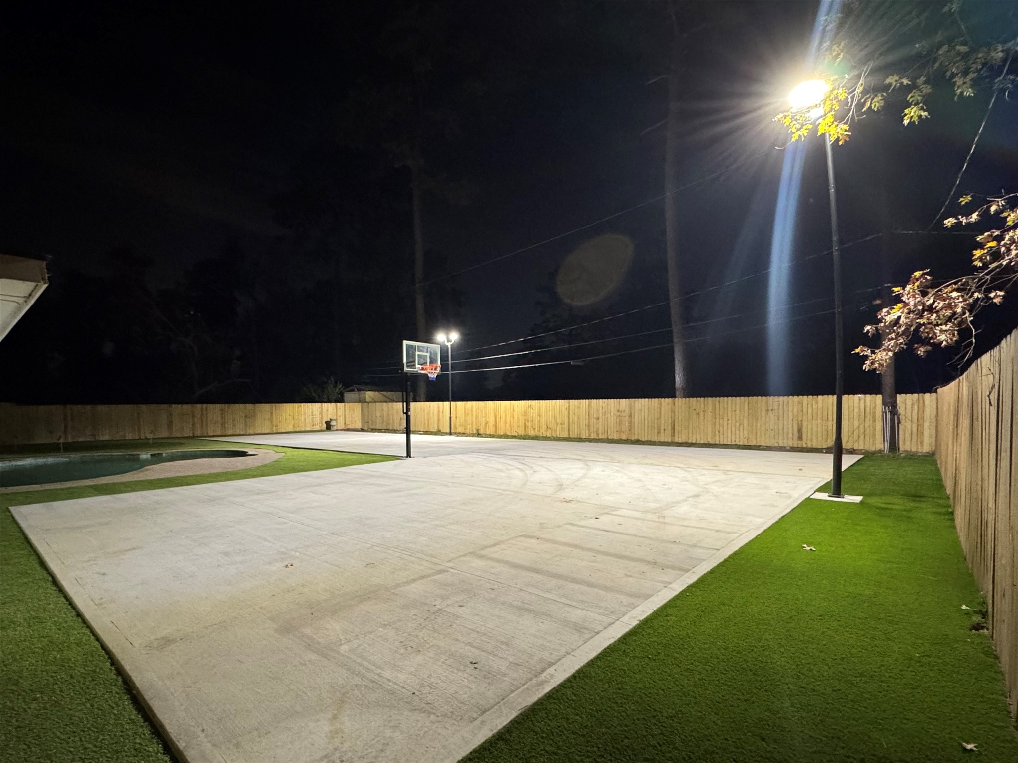 25607 Spring Ridge Drive Spring, TX 77386 - Photo 48 of 50 a view of a indoor basketball court