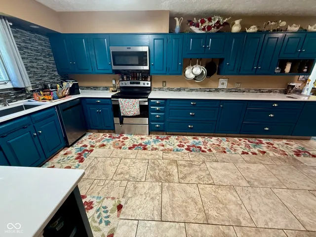 $650,000 | 2500 South Edgewood Cove, Martinsville, IN 46151