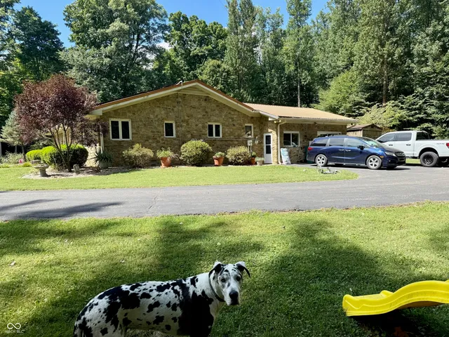 $650,000 | 2500 South Edgewood Cove, Martinsville, IN 46151