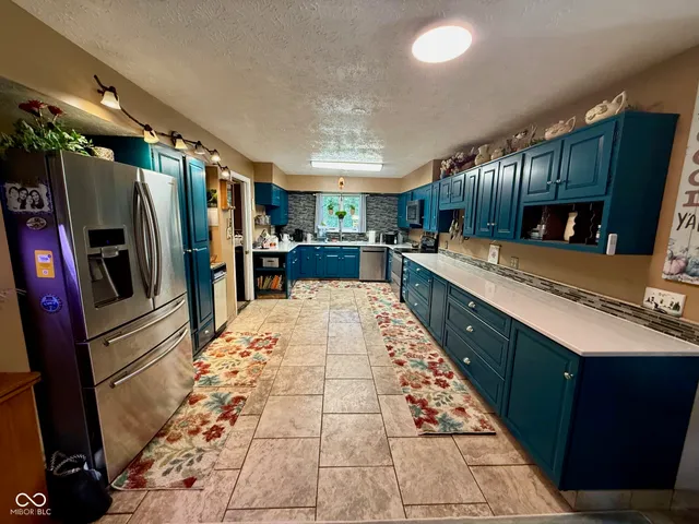 $650,000 | 2500 South Edgewood Cove, Martinsville, IN 46151