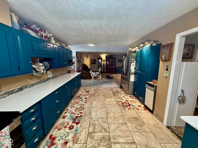 $650,000 | 2500 South Edgewood Cove, Martinsville, IN 46151