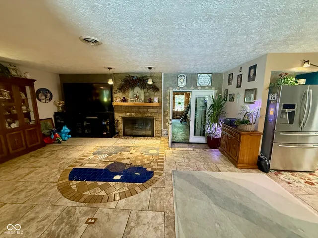 $650,000 | 2500 South Edgewood Cove, Martinsville, IN 46151