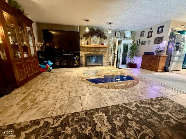 $650,000 | 2500 South Edgewood Cove, Martinsville, IN 46151