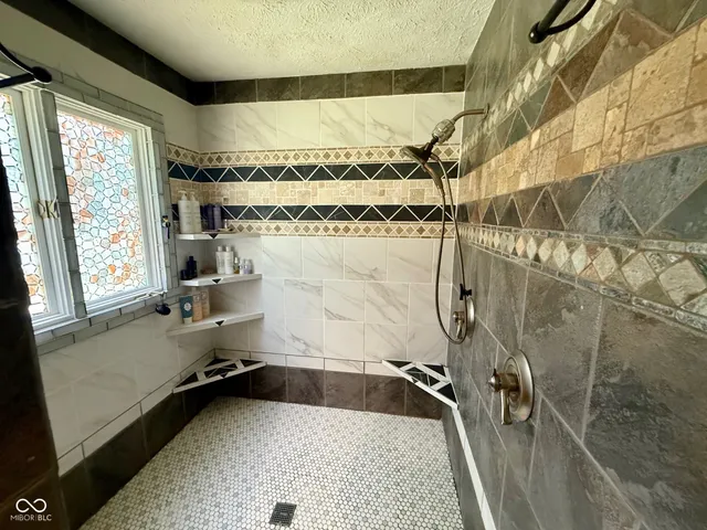 $650,000 | 2500 South Edgewood Cove, Martinsville, IN 46151