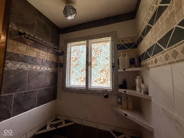 $650,000 | 2500 South Edgewood Cove, Martinsville, IN 46151