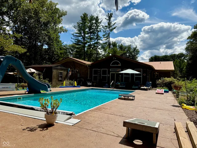 $650,000 | 2500 South Edgewood Cove, Martinsville, IN 46151