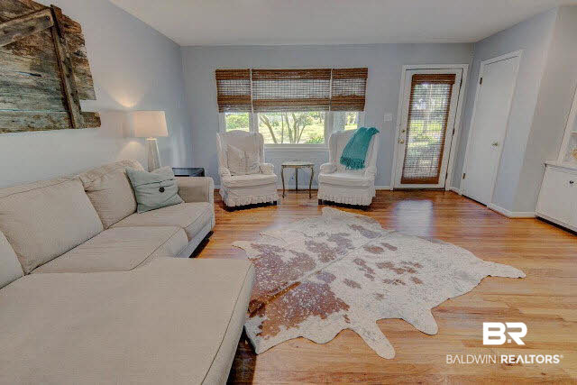 154 Orange Avenue Fairhope, AL 36532 - Photo 8 of 24 Living Room