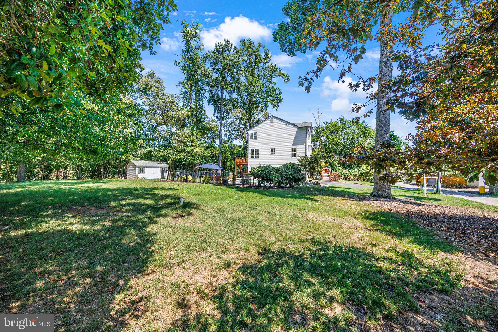 233 Circle Road Pasadena, MD 21122 - Photo 50 of 59 Side view.