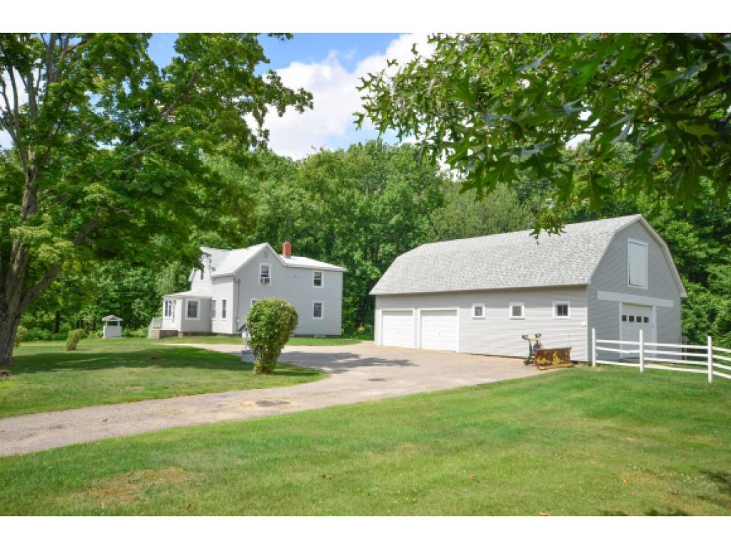 250 East Road Hampstead, NH 03841 - Photo 1 of 28