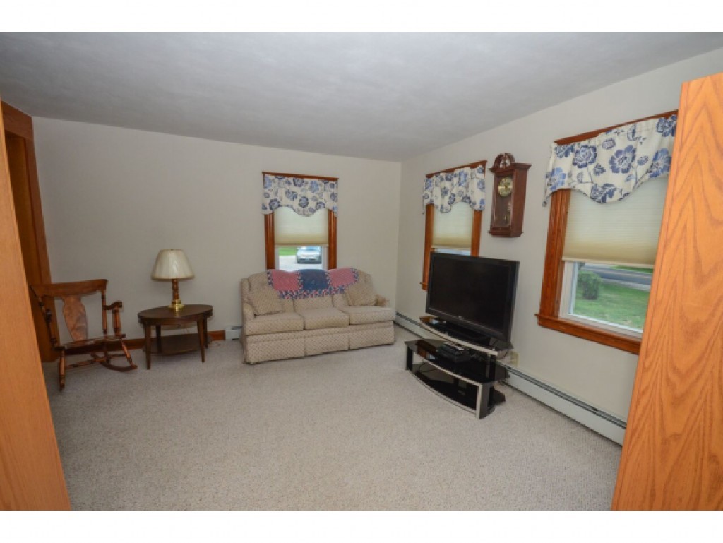 250 East Road Hampstead, NH 03841 - Photo 11 of 28