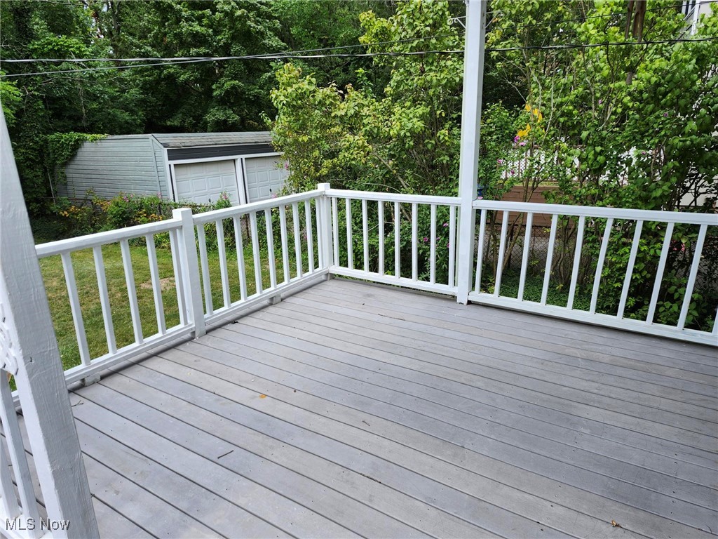 992 Roanoke Road Cleveland Heights, OH 44121 - Photo 24 of 25 Rear deck