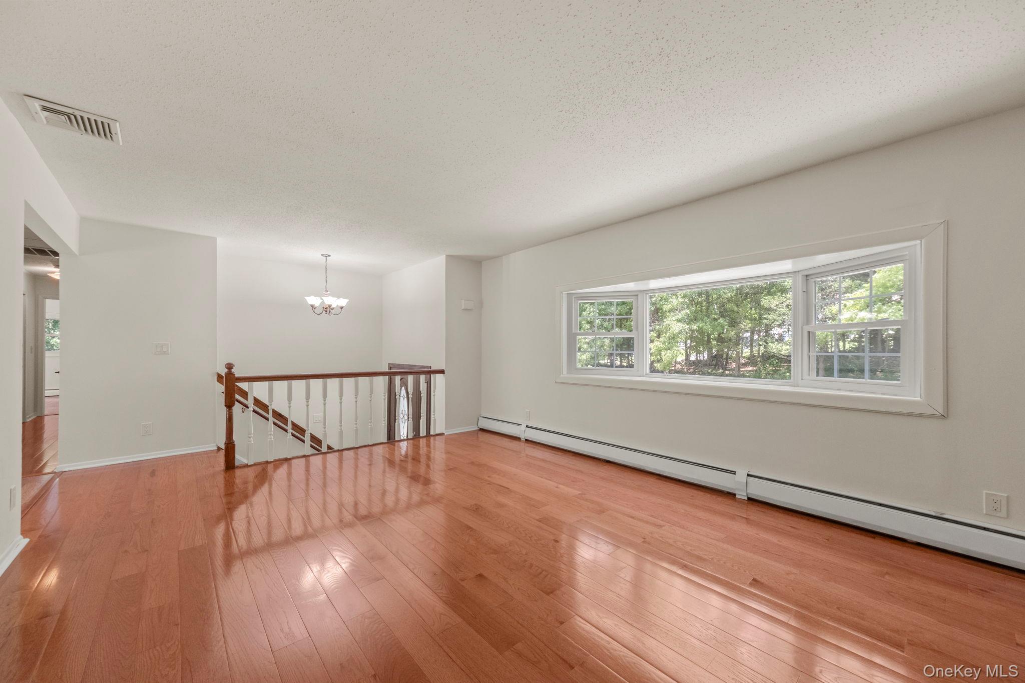 35 Penaluna Road Monroe, NY 10950 - Photo 6 of 43 Gallery Image 6