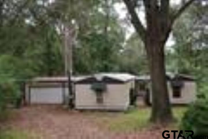 a view of a small yard