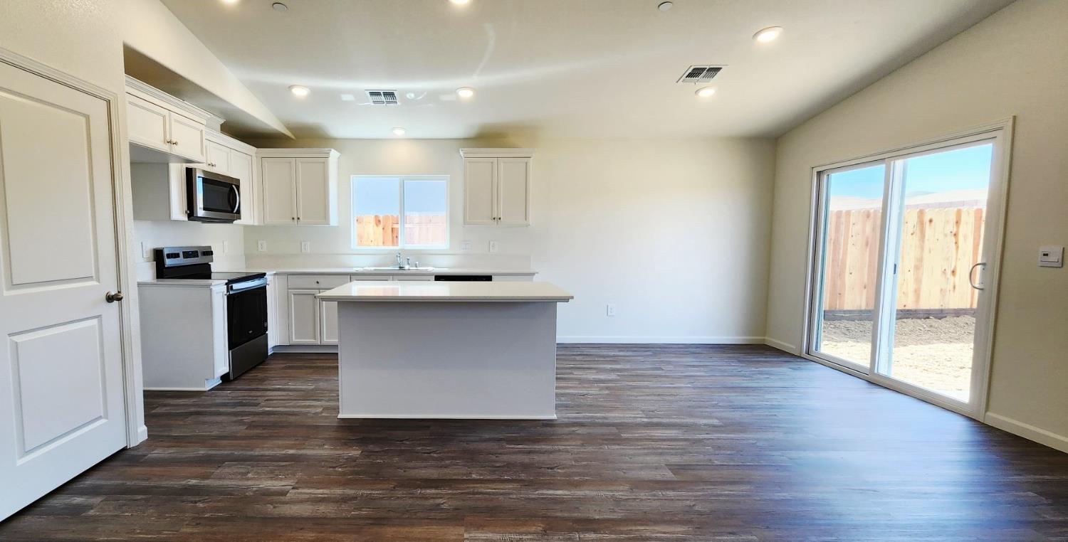 225 Teton Rnch Way Patterson, CA 95363 - Photo 3 of 13