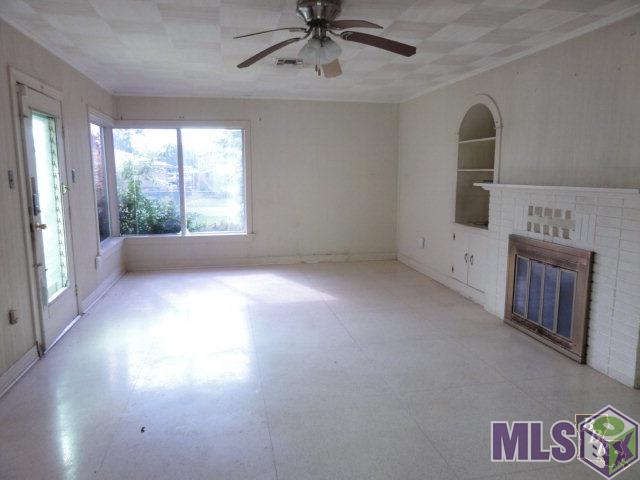 114 St Louis Street Raceland, LA 70394 - Photo 3 of 8 Living Room