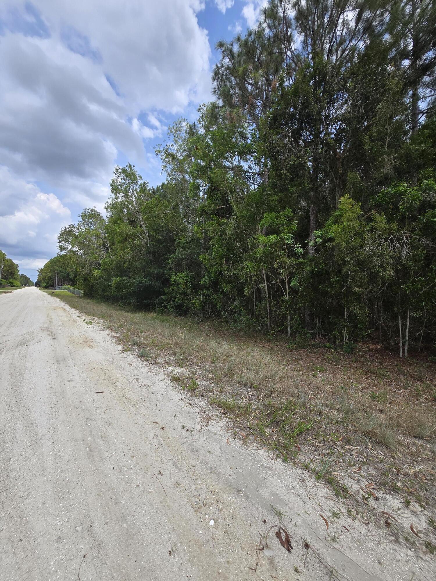 42 42nd Road North Loxahatchee, FL 33470 - Photo 4 of 11 20260511_144751