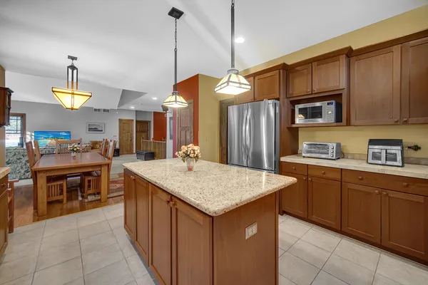 $435,000 | 2161 Burnham Court, Algonquin, IL 60102
