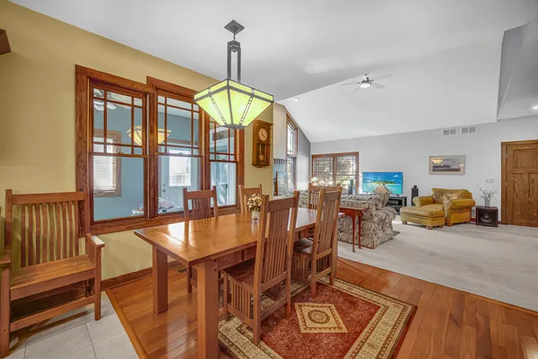 $435,000 | 2161 Burnham Court, Algonquin, IL 60102
