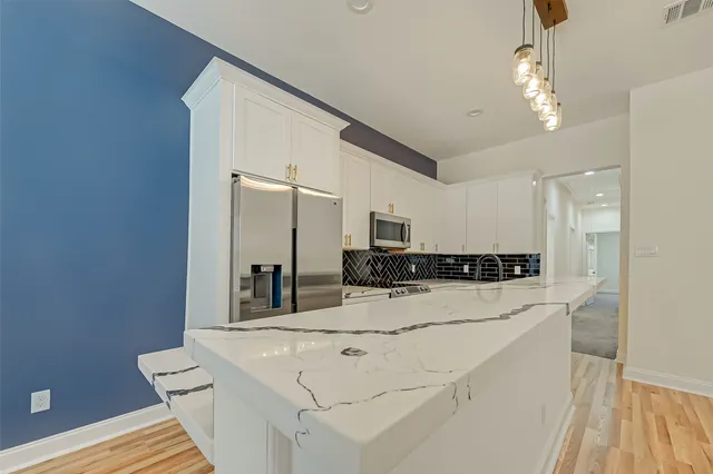 $1,900 | 7339 Krueger Road, Unit B, Houston, TX 77033