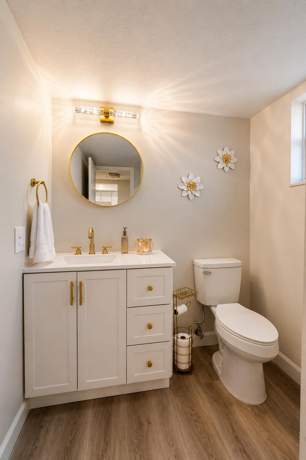 9810 Marina Boulevard, Unit 1115 Boca Raton, FL 33428 - Photo 4 of 10 BC half bath