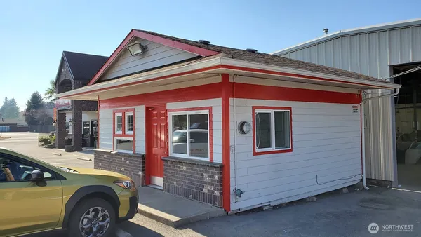 $3,000 | 16822 Pacific Avenue South, Spanaway, WA 98387