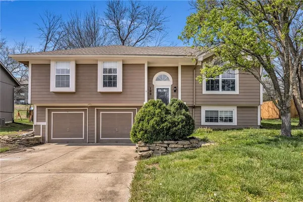 $315,000 | 100 North Darrowby Drive, Raymore, MO 64083