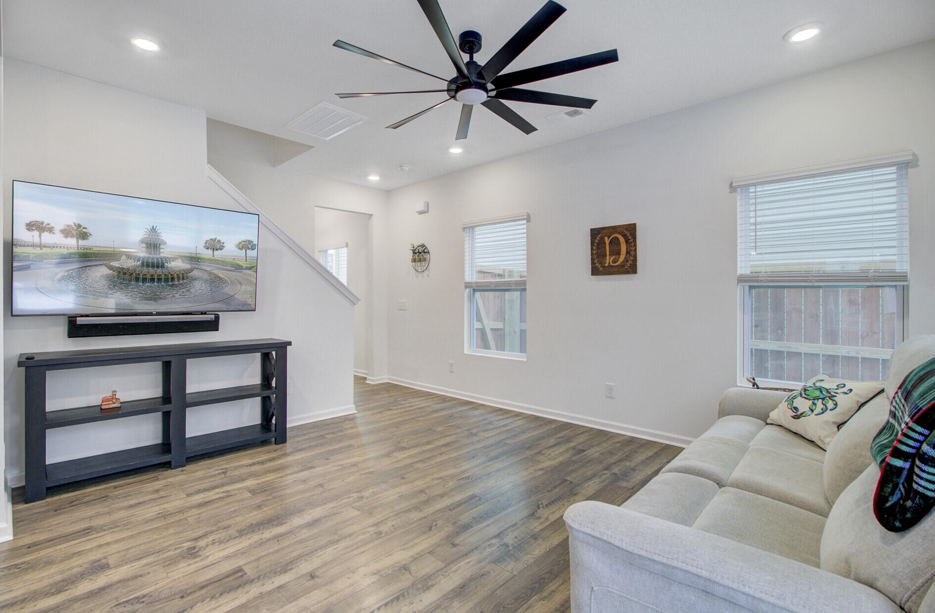 193 Surfbird Road Summerville, SC 29486 - Photo 9 of 64 09_9_mls