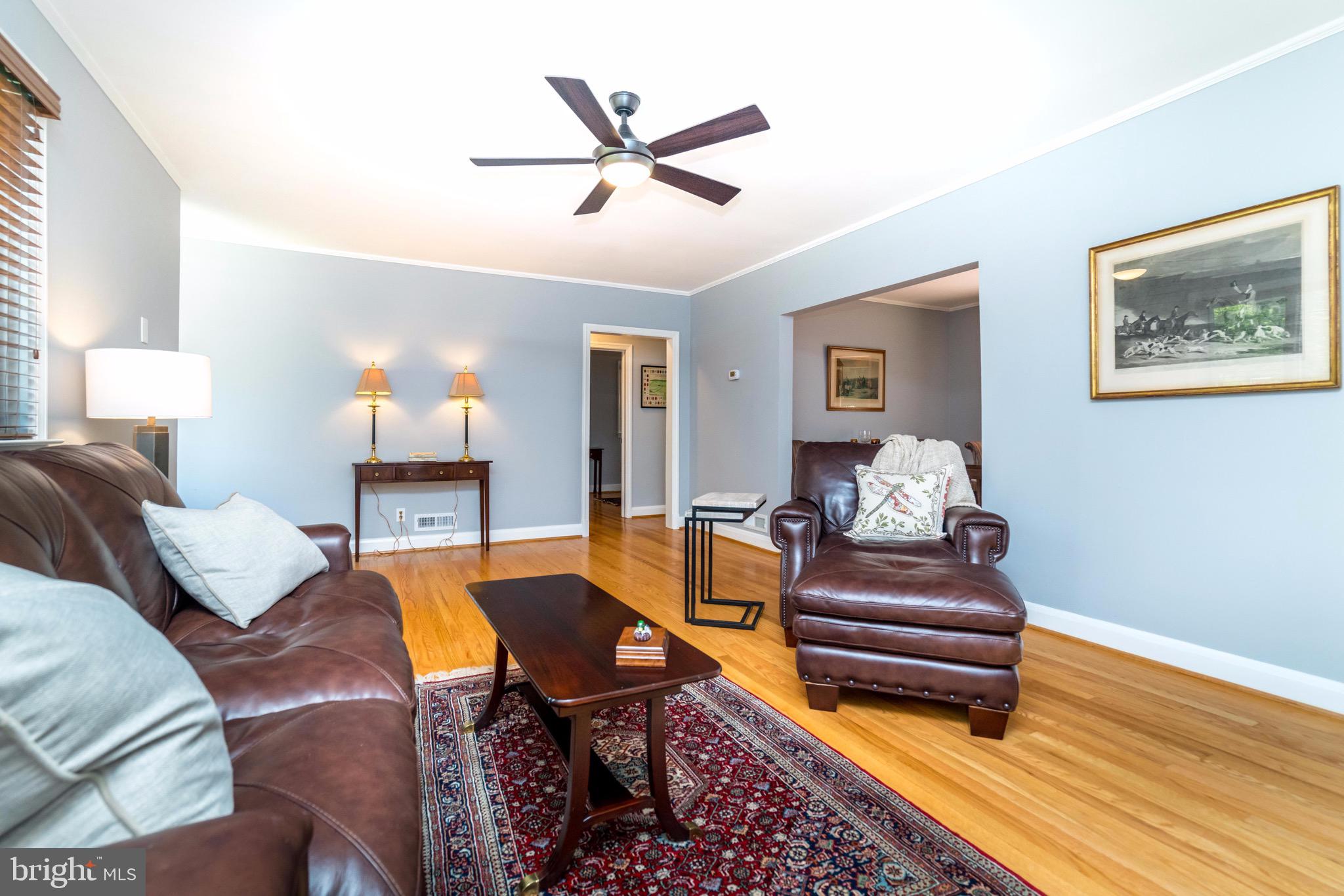 407 Range Road Towson, MD 21204 - Photo 6 of 28 don't miss the ceiling fan & wall sconces