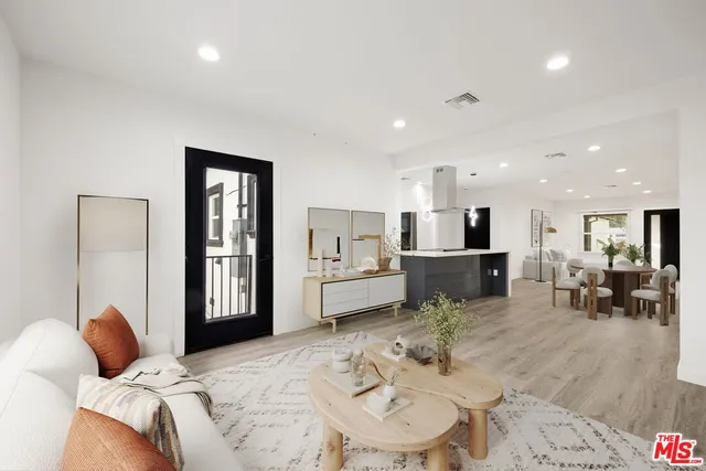 $1,399,000 | 6160 Shoshone Avenue, Encino, CA 91316