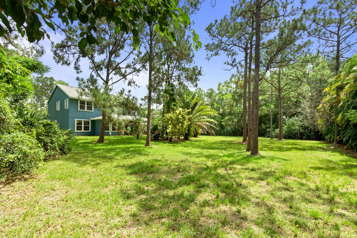 13144 152nd Road North Jupiter, FL 33478 - Photo 36 of 46 back exterior