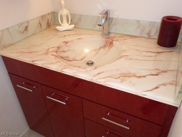 1088 Dorsh Road Cleveland, OH 44121 - Photo 12 of 24 Gallery Image 12