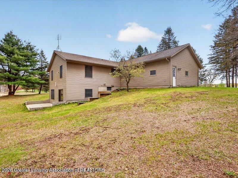 1160 North State Road Belding, MI 48809 - Photo 52 of 77 52-1160-N-State-Rd-Belding-Windowstill