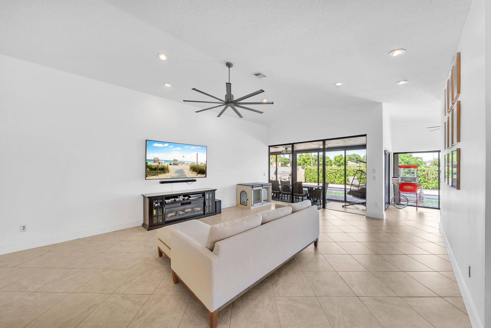 10255 Sunset Bend Drive Boca Raton, FL 33428 - Photo 11 of 88 4 Living Area (1)