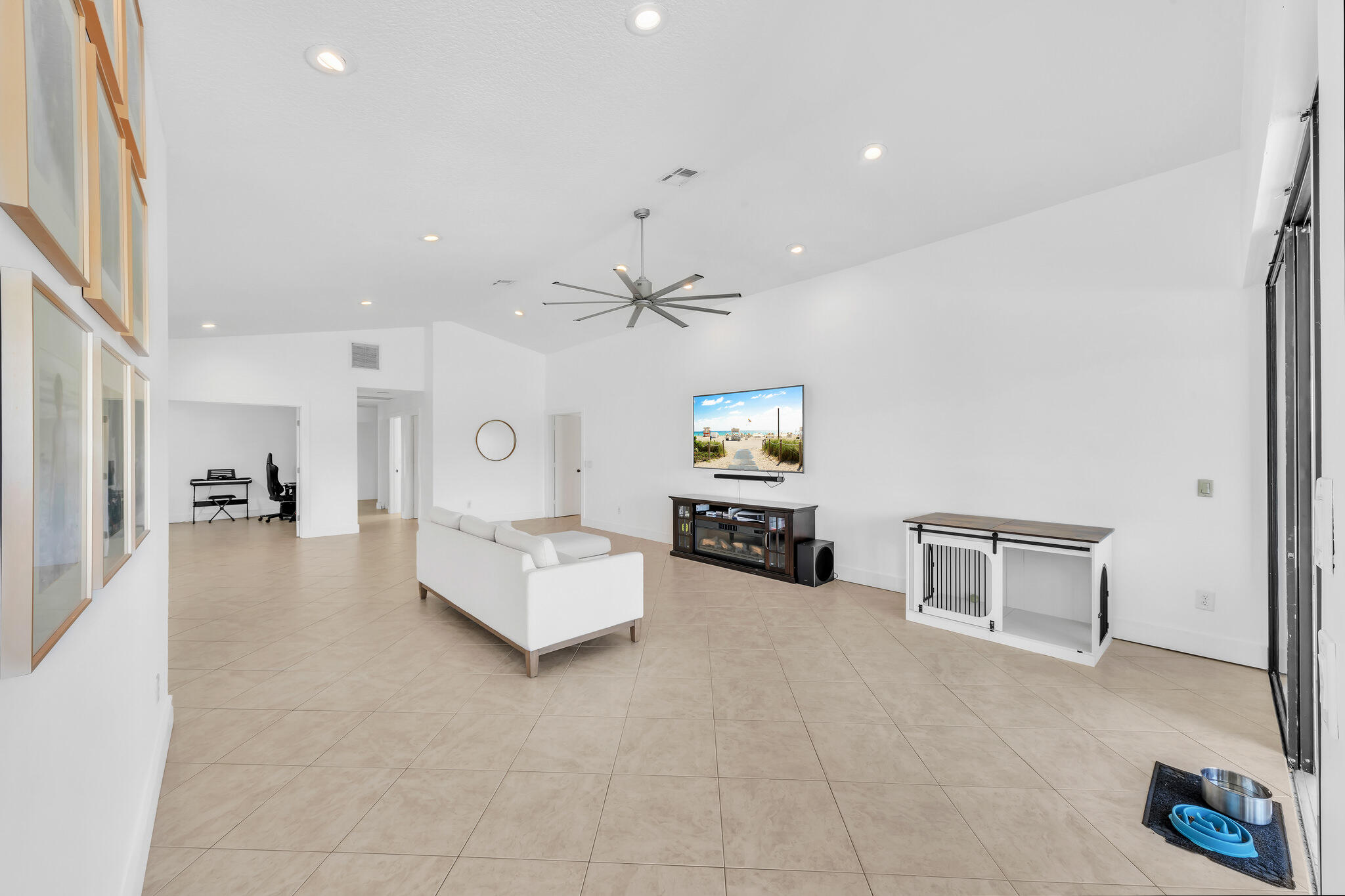 10255 Sunset Bend Drive Boca Raton, FL 33428 - Photo 16 of 88 22 Living Area (2)