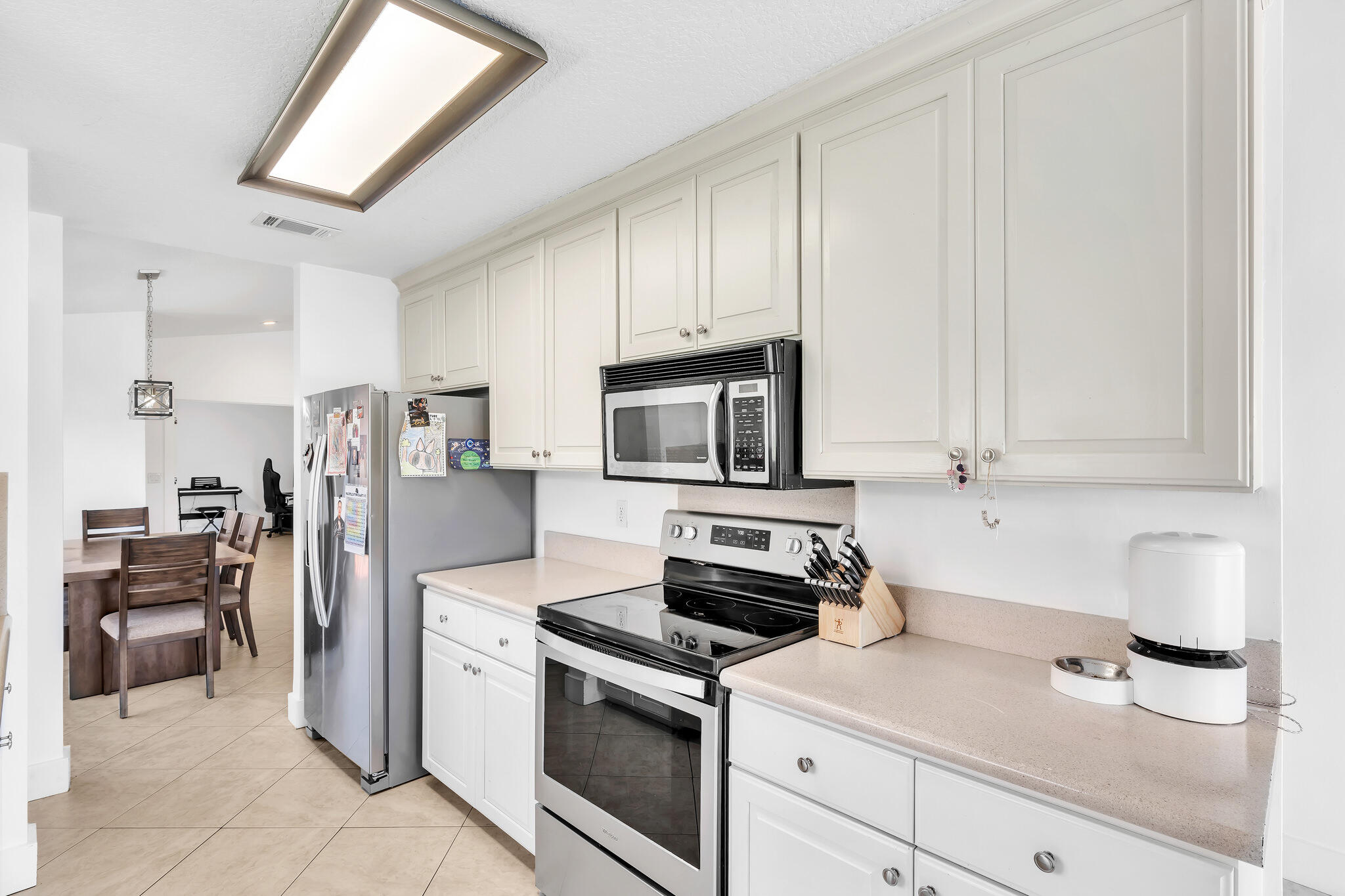 10255 Sunset Bend Drive Boca Raton, FL 33428 - Photo 6 of 88 12 Kitchen (4)