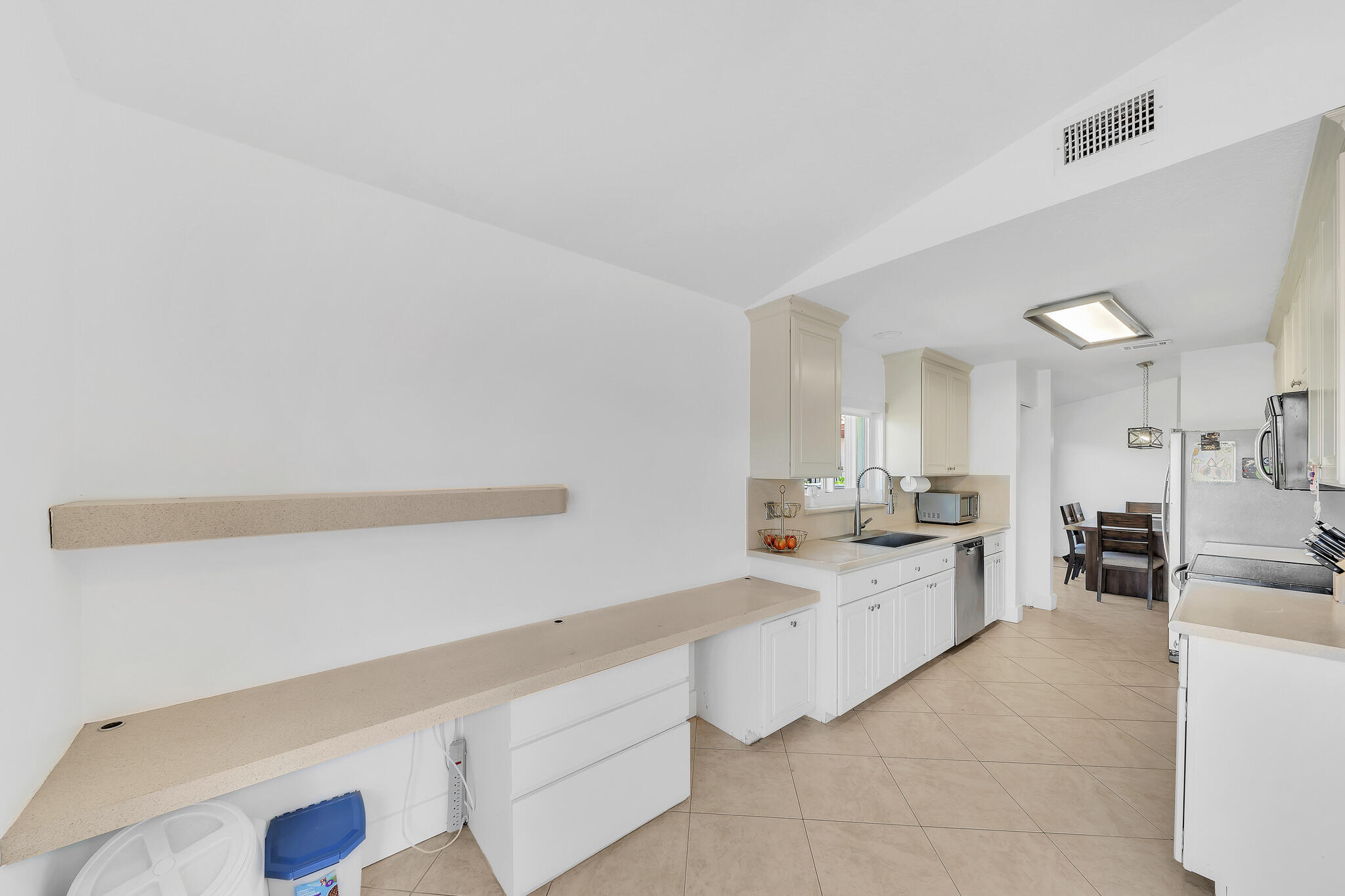 10255 Sunset Bend Drive Boca Raton, FL 33428 - Photo 7 of 88 12 Kitchen (2)