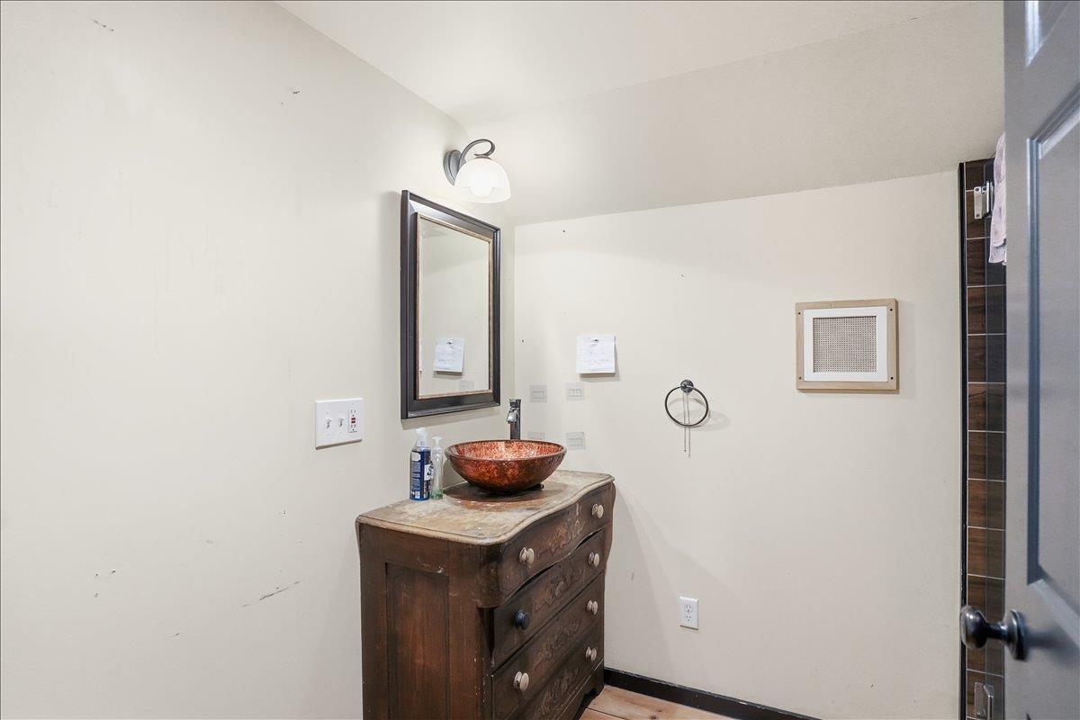 63 A Jericho Road Essex, VT 05452 - Photo 22 of 48