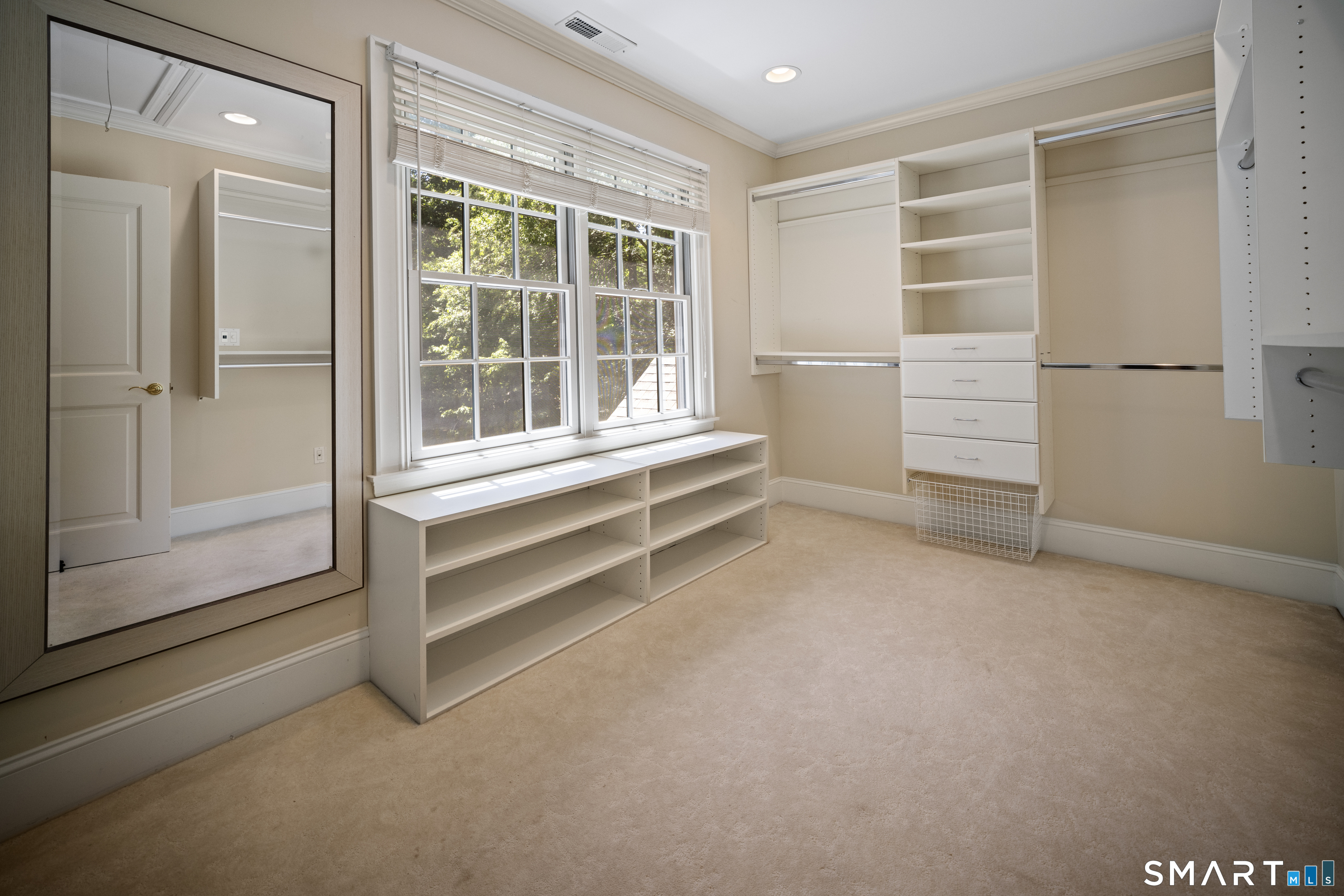 39 Powder Horn Hill Road Wilton, CT 06897 - Photo 16 of 32 Gallery Image 16